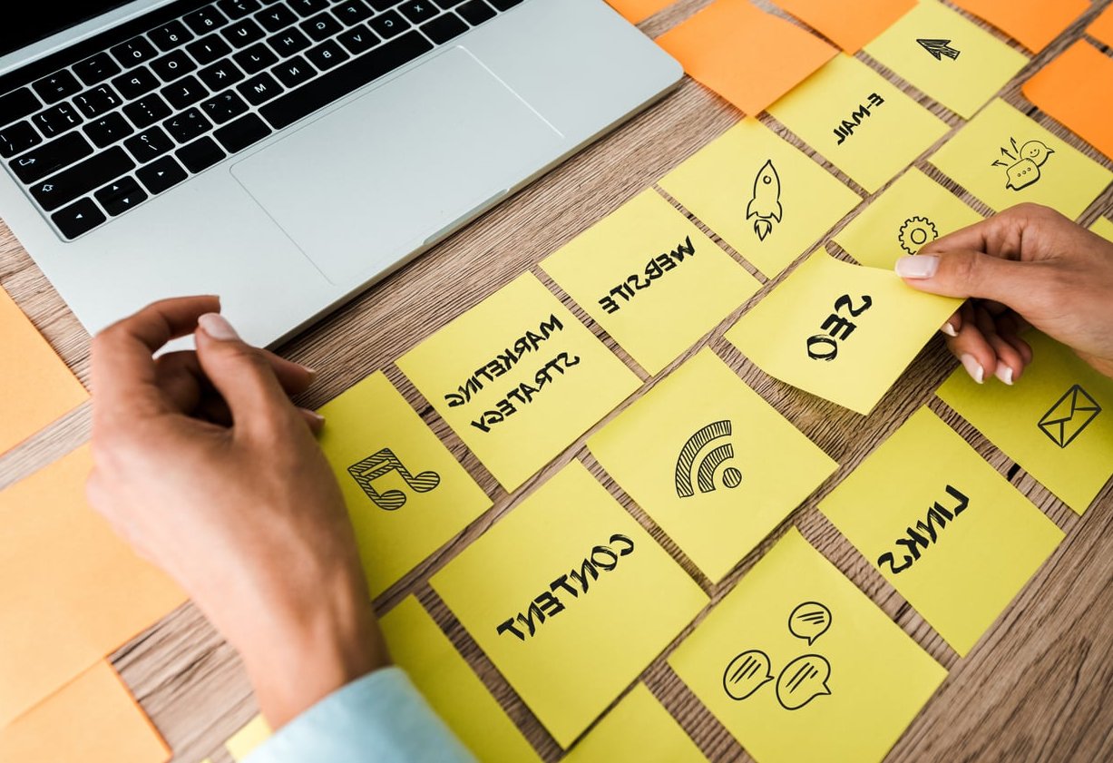email marketing laptop