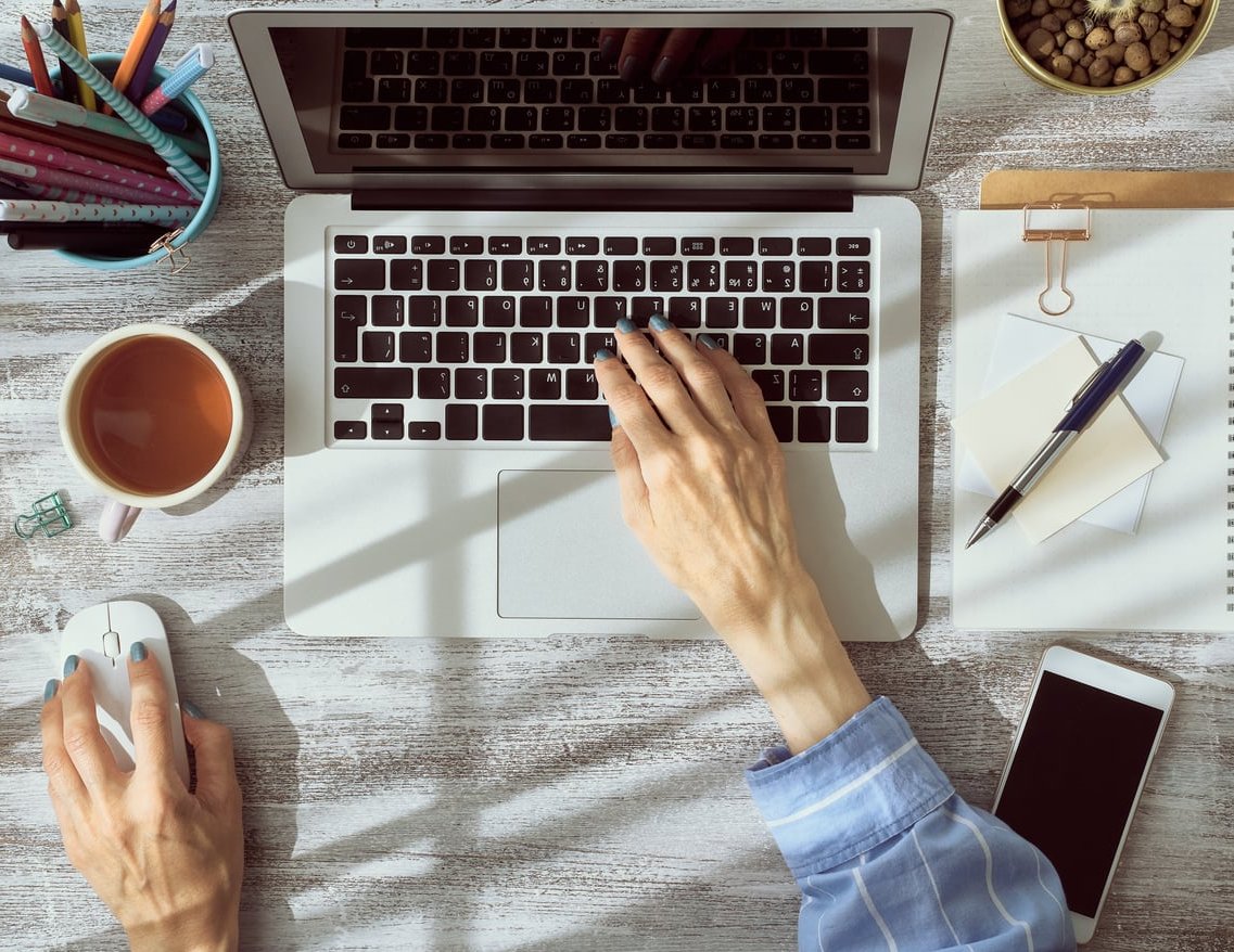 blog writing laptop