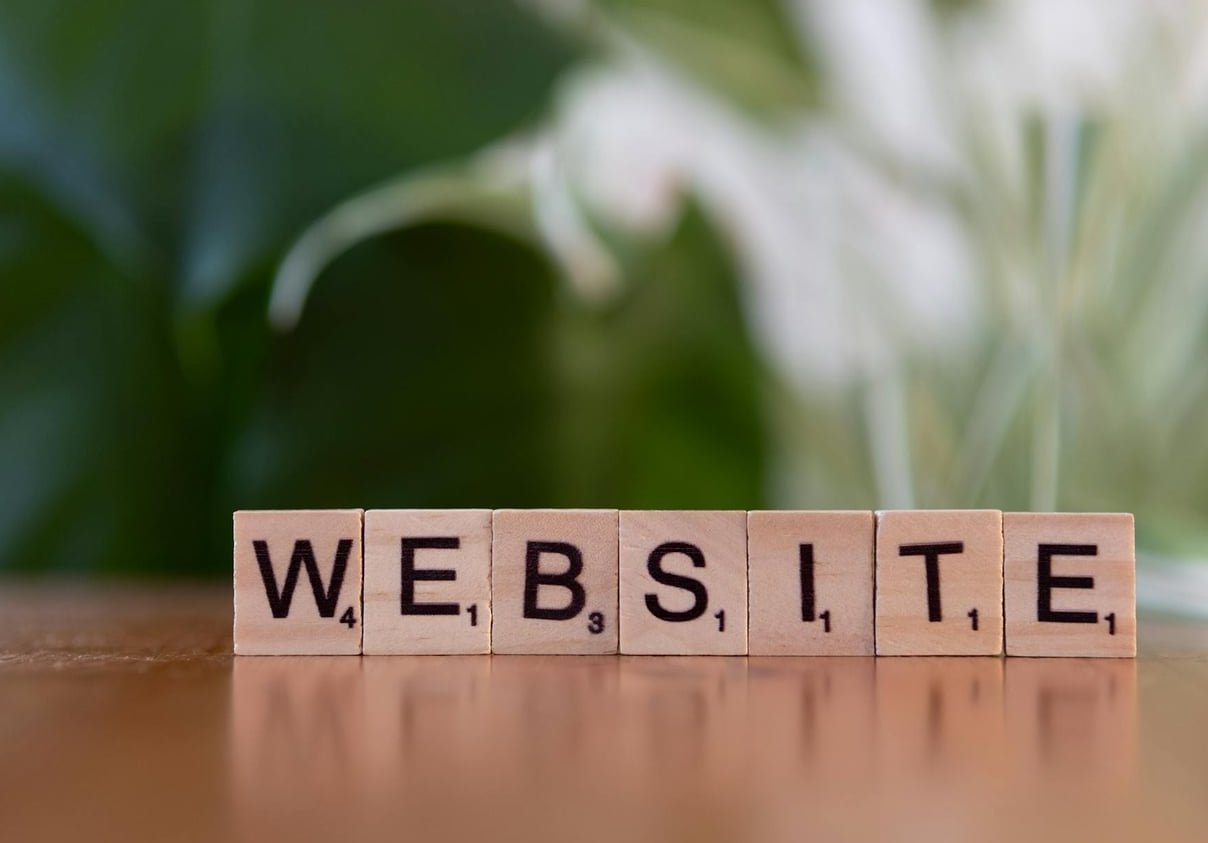 What Is a Lead Magnet? 10 Examples That Convert Visitors Into Email Subscribers