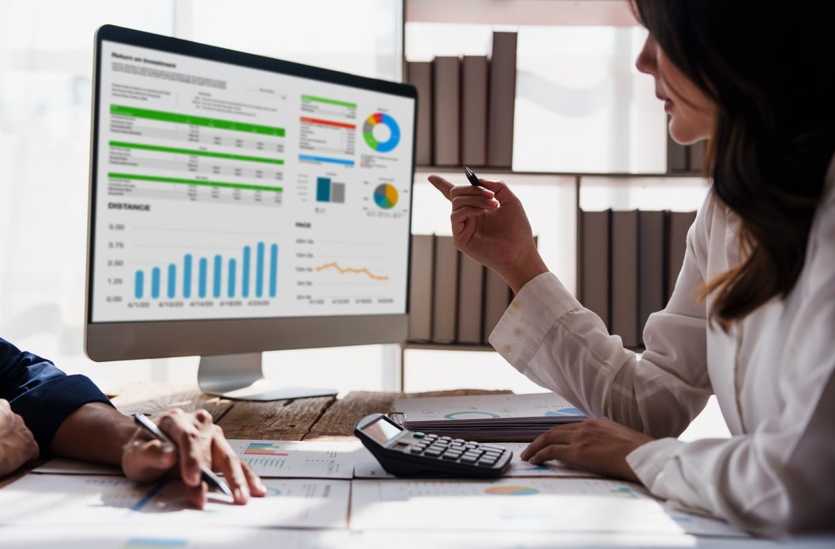 content calendar planning desk
